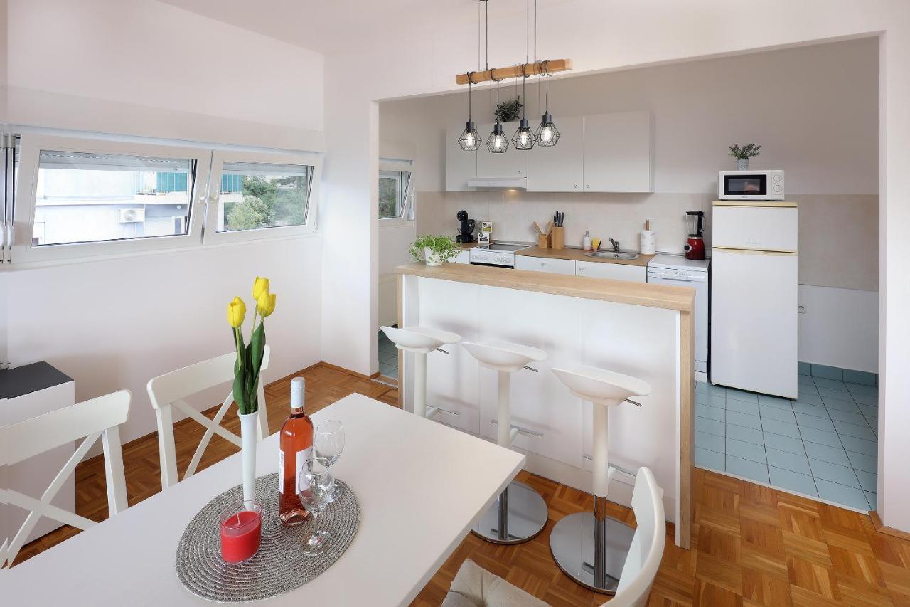 Apartment Leon - Sea View Рийека Екстериор снимка