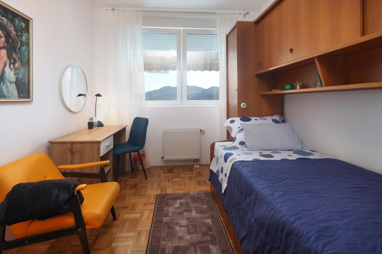 Apartment Leon - Sea View Рийека Екстериор снимка