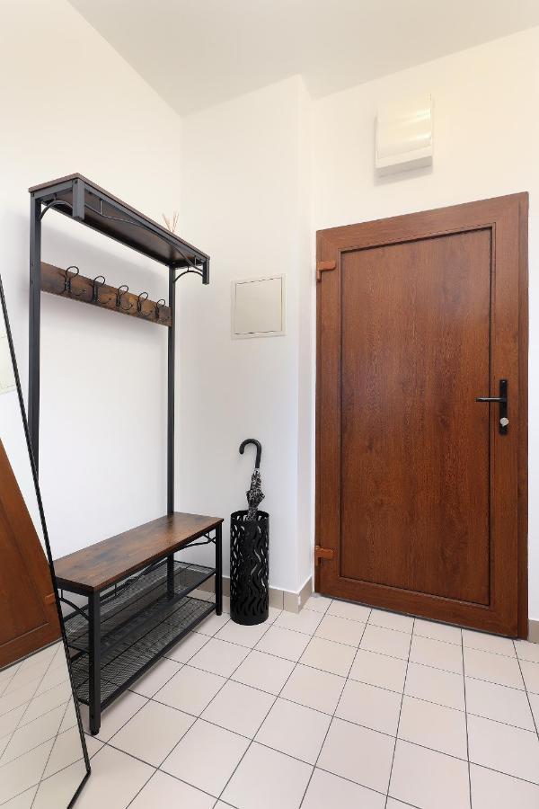 Apartment Leon - Sea View Рийека Екстериор снимка