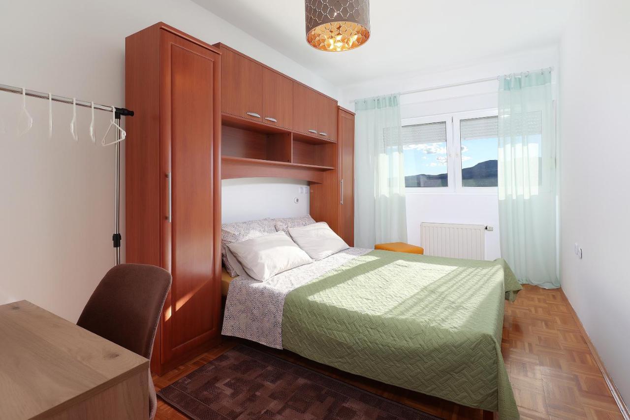 Apartment Leon - Sea View Рийека Екстериор снимка