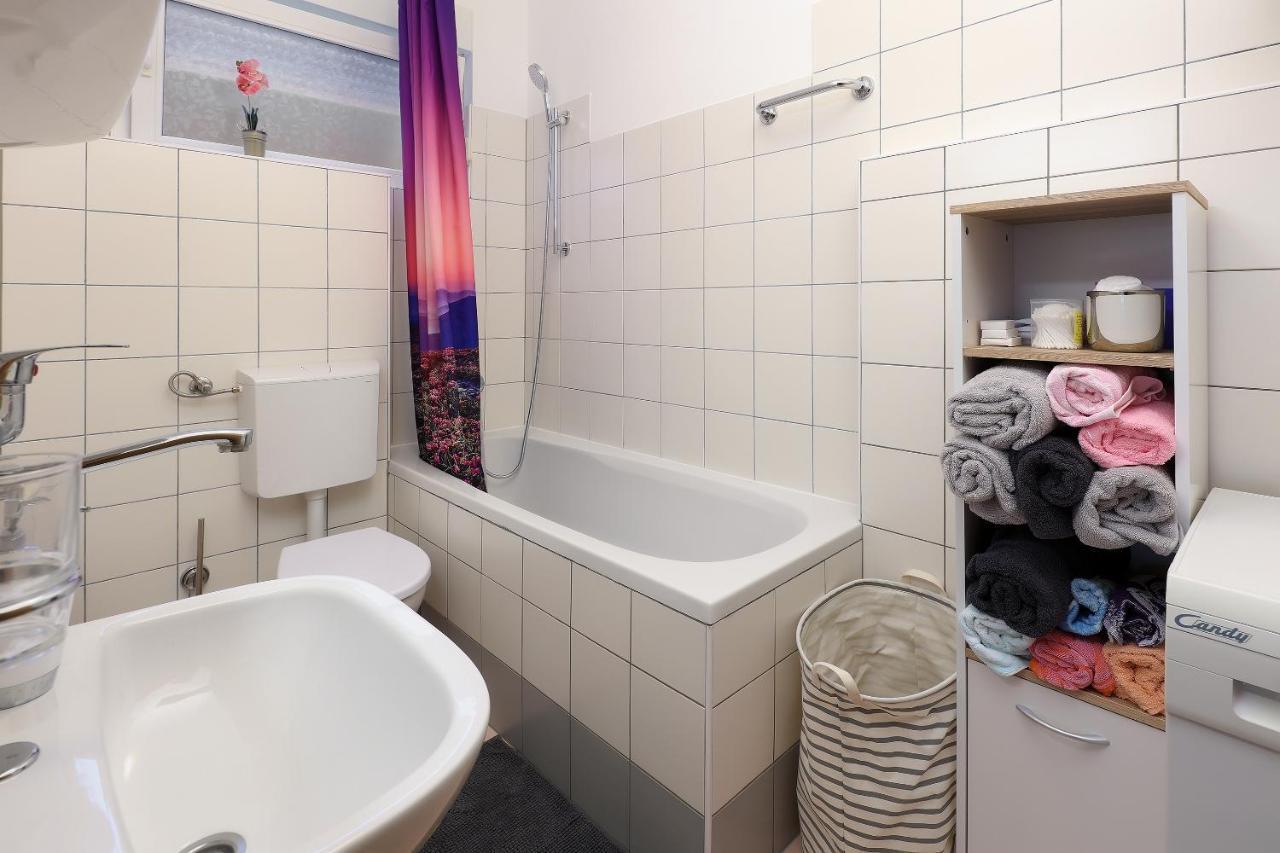 Apartment Leon - Sea View Рийека Екстериор снимка
